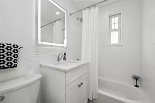 200 N Village Ave, Rockville Centre, NY 11570 - Photo 16