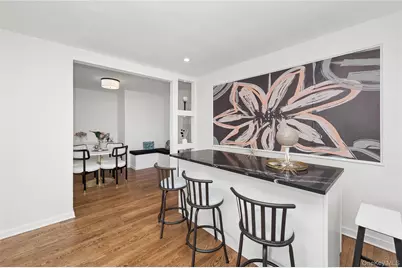 200 N Village Avenue #A3, Rockville Centre, NY 11570 - Photo 4