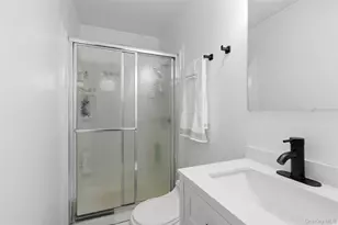 27 Calico Tree Rd, Hauppauge, NY 11788 - Photo 16