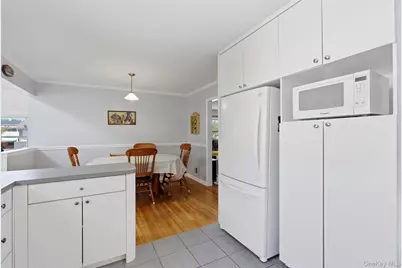 27 Calico Tree Road, Hauppauge, NY 11788 - Photo 6