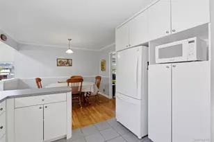 27 Calico Tree Rd, Hauppauge, NY 11788 - Photo 6