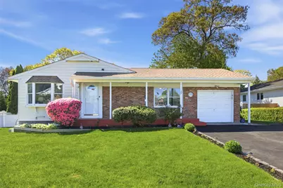 27 Calico Tree Road, Hauppauge, NY 11788 - Photo 1