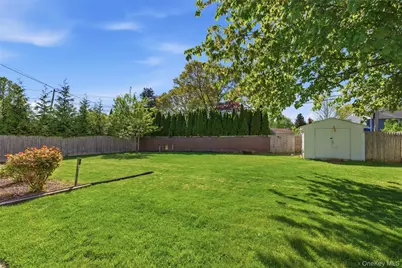 27 Calico Tree Road, Hauppauge, NY 11788 - Photo 20