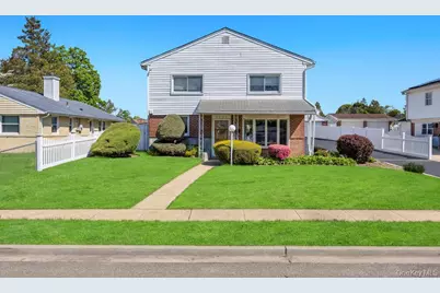 2625 Cypress Avenue, East Meadow, NY 11554 - Photo 2