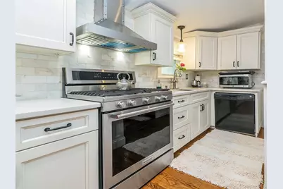 24 Maple Avenue, Sea Cliff, NY 11579 - Photo 14
