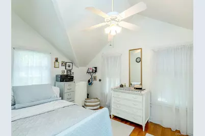 24 Maple Avenue, Sea Cliff, NY 11579 - Photo 28
