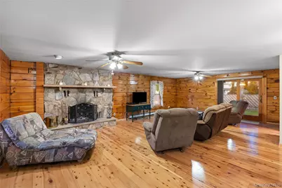 25 Albany Street, Deer Park, NY 11729 - Photo 6