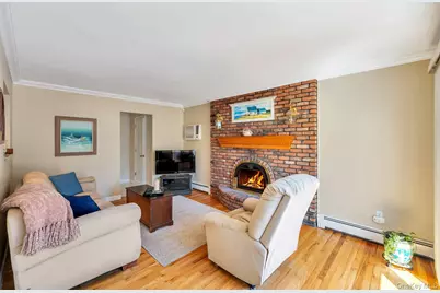 21 Hobson Avenue, Saint James, NY 11780 - Photo 14