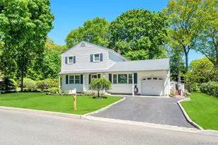21 Hobson Ave, Saint James, NY 11780 - Photo 2