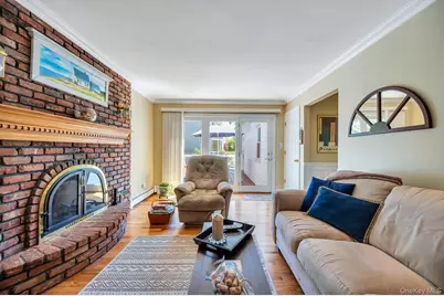 21 Hobson Avenue, Saint James, NY 11780 - Photo 16