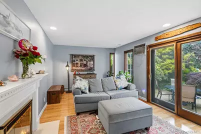 149 Princeton Street, Roslyn Heights, NY 11577 - Photo 10