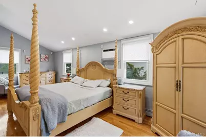 149 Princeton Street, Roslyn Heights, NY 11577 - Photo 12