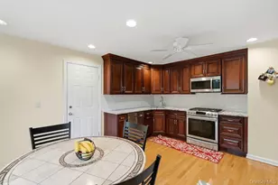 149 Princeton St, Roslyn Heights, NY 11577 - Photo 4