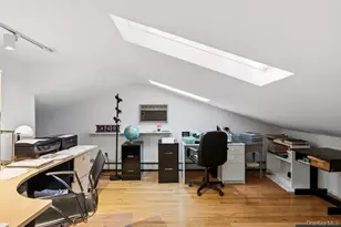 149 Princeton St, Roslyn Heights, NY 11577 - Photo 18