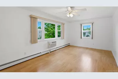 11 Toehee Place #2B, Islip, NY 11715 - Photo 6