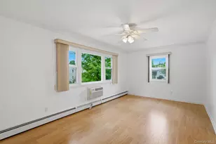 11 Toehee Pl, Islip, NY 11715 - Photo 6