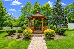11 Toehee Pl, Islip, NY 11715 - Photo 20