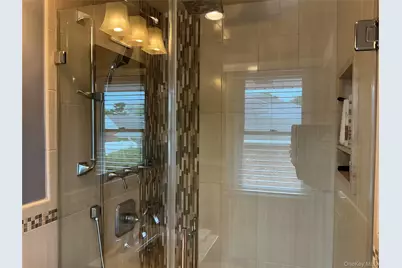 909 Berkshire Drive, Westbury, NY 11590 - Photo 24