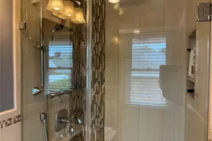 909 Berkshire Dr, Westbury, NY 11590 - Photo 24