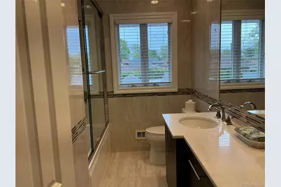 909 Berkshire Drive, Westbury, NY 11590 - Photo 12