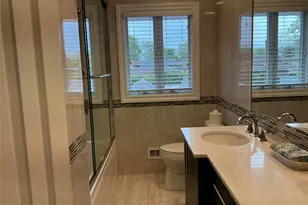 909 Berkshire Dr, Westbury, NY 11590 - Photo 12