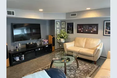 909 Berkshire Drive, Westbury, NY 11590 - Photo 12