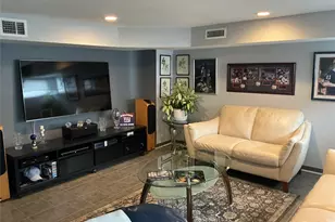 909 Berkshire Dr, Westbury, NY 11590 - Photo 12