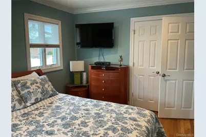 909 Berkshire Drive, Westbury, NY 11590 - Photo 14