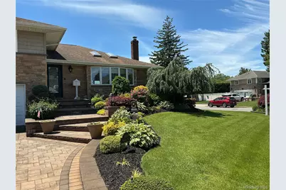 909 Berkshire Drive, Westbury, NY 11590 - Photo 36