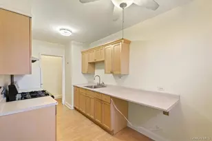 7 Greenridge Ave, White Plains, NY 10605 - Photo 18