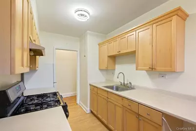 7 Greenridge Avenue #A7, White Plains, NY 10605 - Photo 16