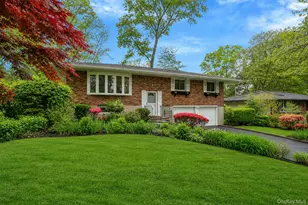 44 MacKay Dr, Hauppauge, NY 11788 - Photo 2