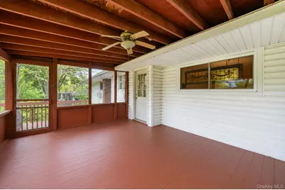 44 Mackay Drive, Hauppauge, NY 11788 - Photo 10