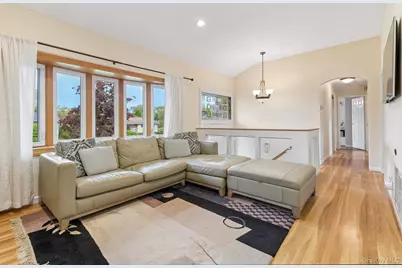 4 Concord Lane, Smithtown, NY 11787 - Photo 4