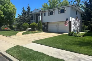 776 Bunker Rd, Woodmere, NY 11581 - Photo 2