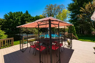 38 Shinnecock Lane, East Islip, NY 11730 - Photo 28