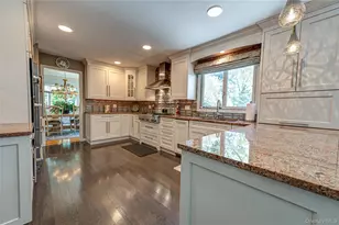 38 Shinnecock Ln, East Islip, NY 11730 - Photo 8