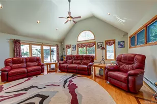 38 Shinnecock Ln, East Islip, NY 11730 - Photo 16