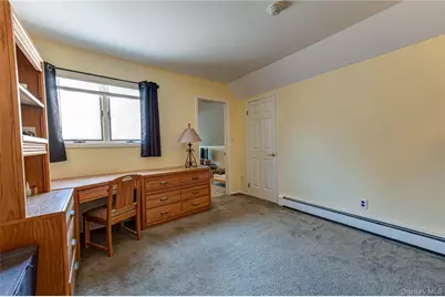 38 Shinnecock Lane, East Islip, NY 11730 - Photo 24