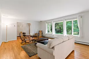 2425 Evergreen St, Yorktown Heights, NY 10598 - Photo 6