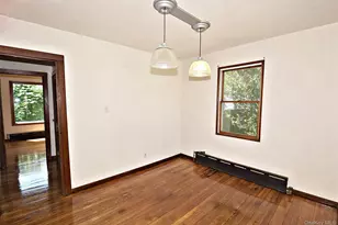 25 Kensington Ct, Copiague, NY 11726 - Photo 12