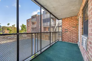 100 Clinton Ave, Mineola, NY 11501 - Photo 18