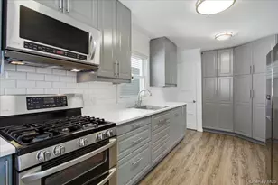 21 Clover St, Yonkers, NY 10703 - Photo 12