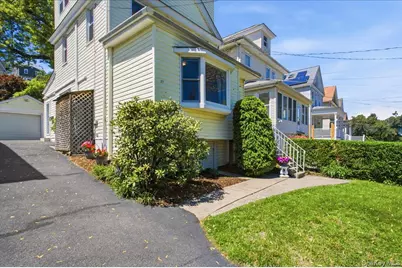 21 Clover Street, Yonkers, NY 10703 - Photo 2