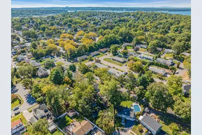 78 Chestnut Street, Glen Cove, NY 11542 - Photo 30