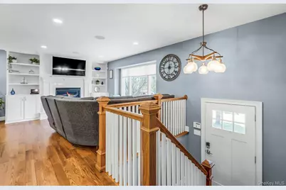 62 Craig Road, Islip Terrace, NY 11752 - Photo 4