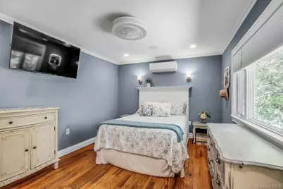 62 Craig Road, Islip Terrace, NY 11752 - Photo 14