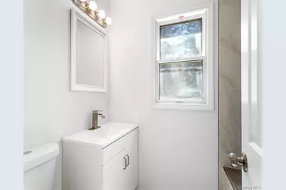 27 (Aka 630) Madison Street, Greenport, NY 11944 - Photo 6