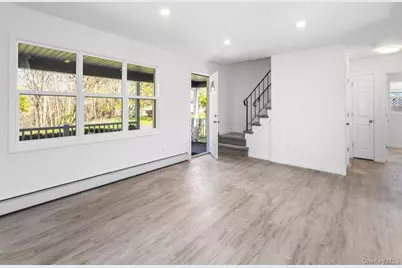27 (Aka 630) Madison Street, Greenport, NY 11944 - Photo 2