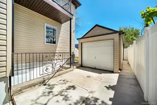 142-05 184th St, Springfield Gardens, NY 11413 - Photo 48